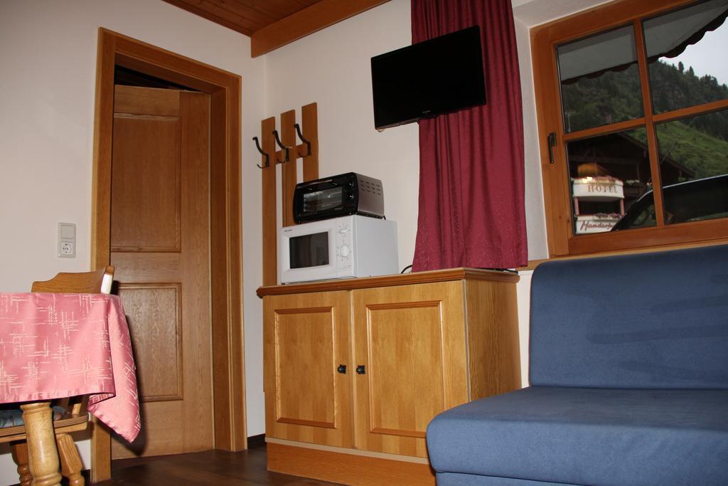 Haus Puit Mandarfen Pitztal Appartement Sankt Leonhard im Pitztal Kamer foto
