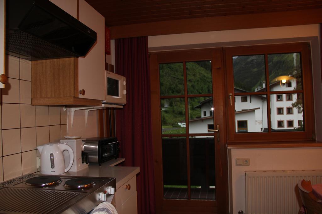 Haus Puit Mandarfen Pitztal Appartement Sankt Leonhard im Pitztal Kamer foto